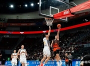 开云体育-中超倒计时，山东男篮集结日更衣室发声，细节引发关注，质疑声仍在，赛程密集仍需轮换的简单介绍-开云体育