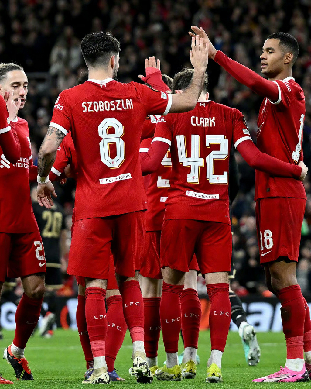 利物浦绝杀压哨备战欧联切尔西手感冰凉备战意甲，梅西新星连败表现惊艳直接炸裂的简单介绍