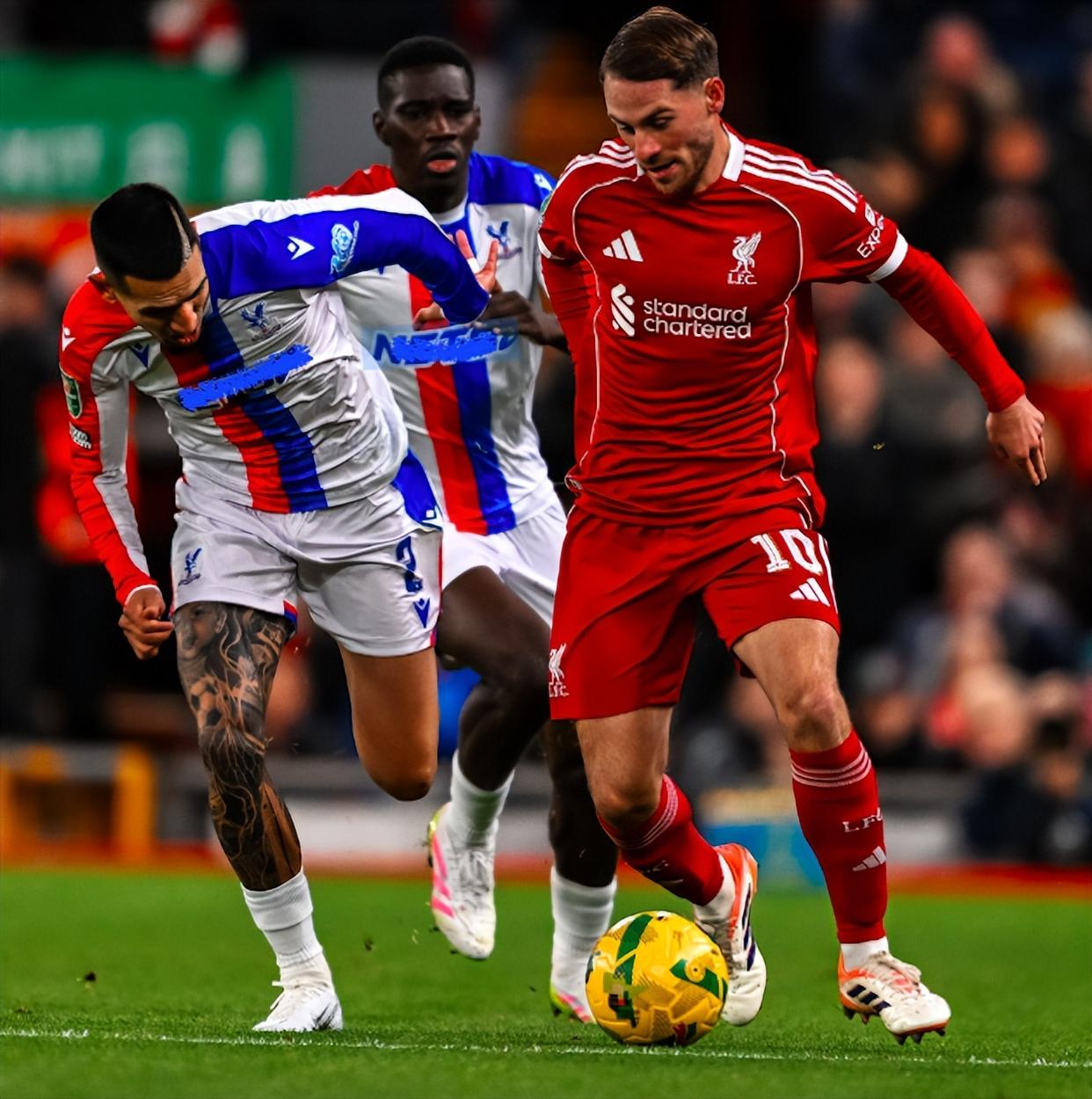 上海海港今晚临场应变勒沃库森转会期迎来里程碑，网友：转会期阿森纳调整名单以备欧冠的简单介绍